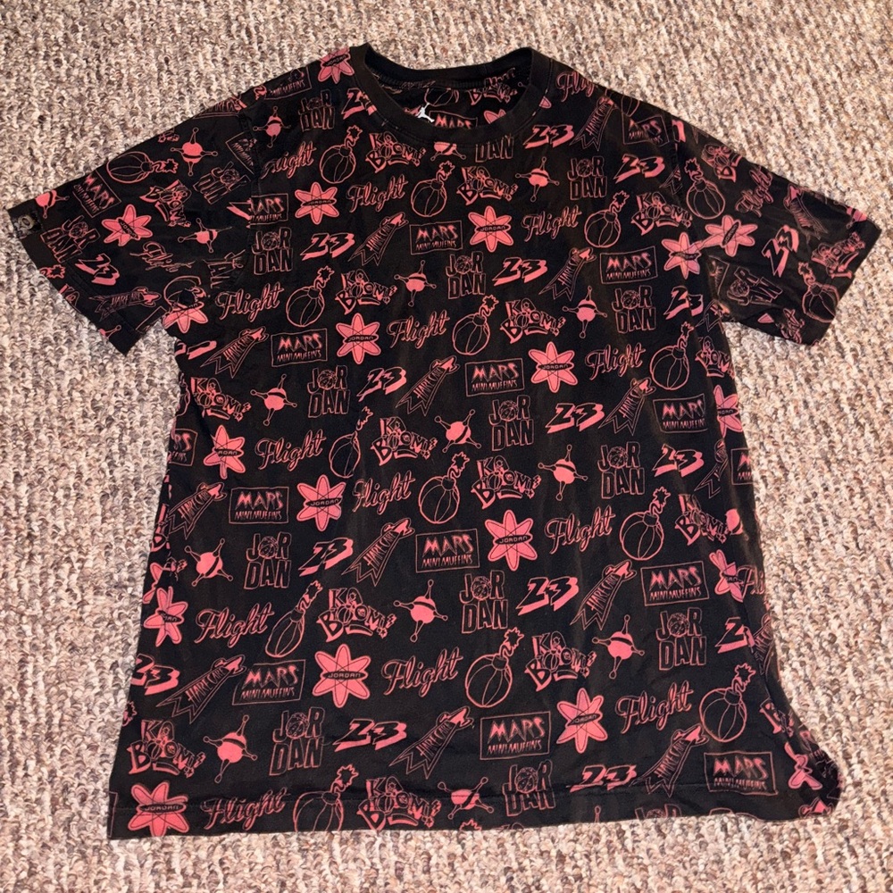 Nike Air Jordan Youth XL Mars Mini Muffins Shirt
